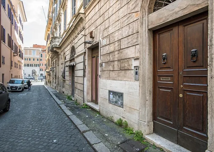 Residenza Fontanella Barberini By Spanish Steps Roma